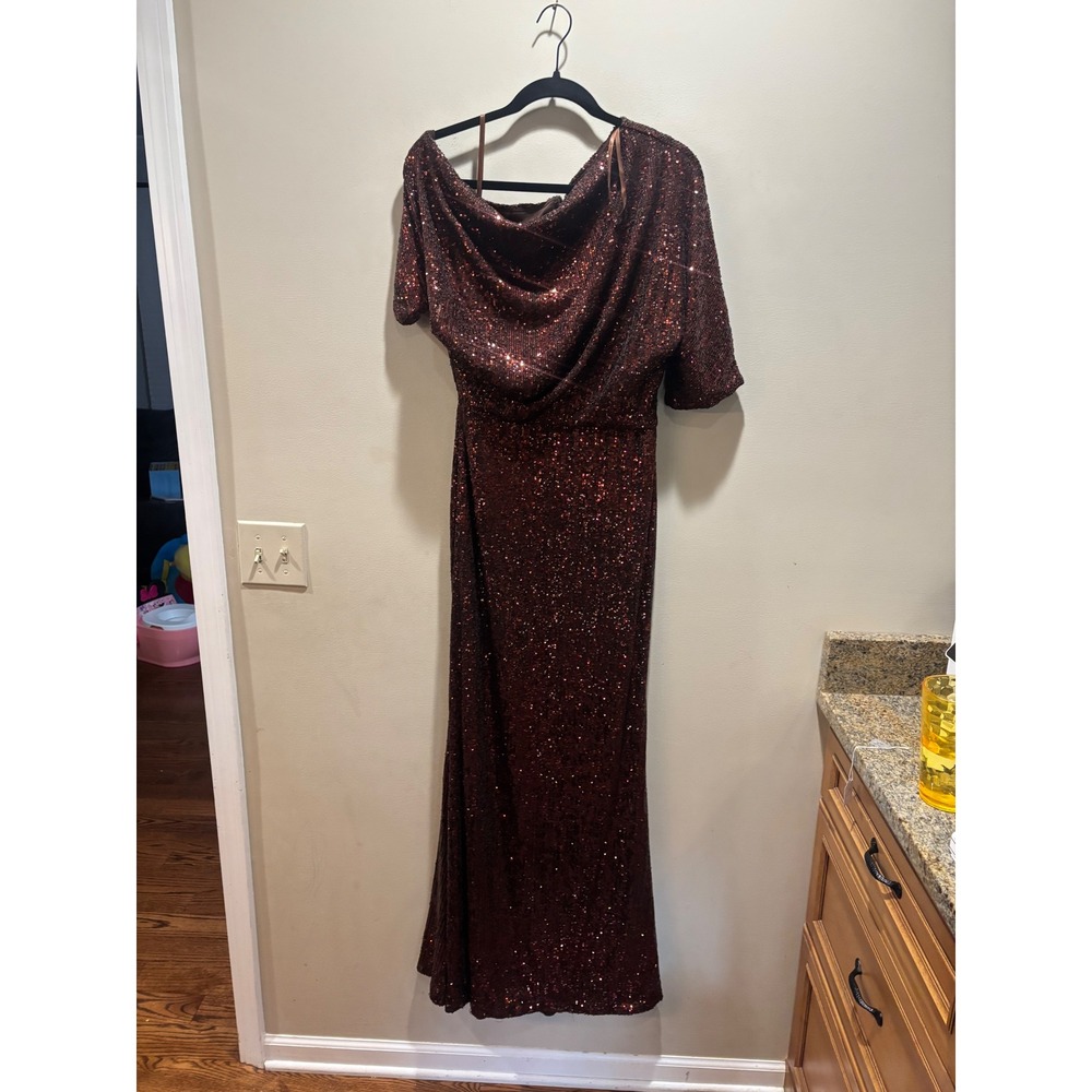 Betsy & Adam Georgia Brown Sequin Off the Shoulder Gown A25492 Size 10 Wedding - Picture 2 of 13